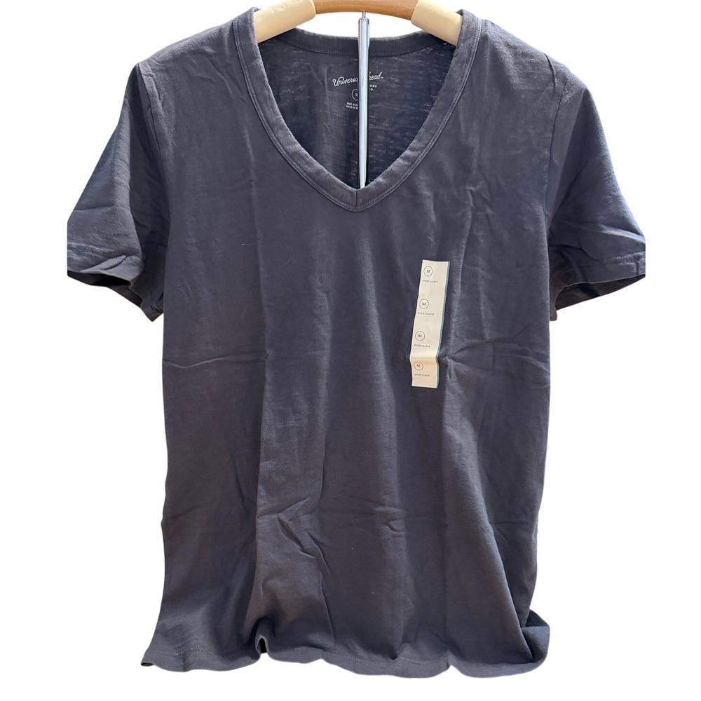 Universal Thread Women's Charcoal Gray Short Sleeve T-Shirt - Size Medium - NWT
